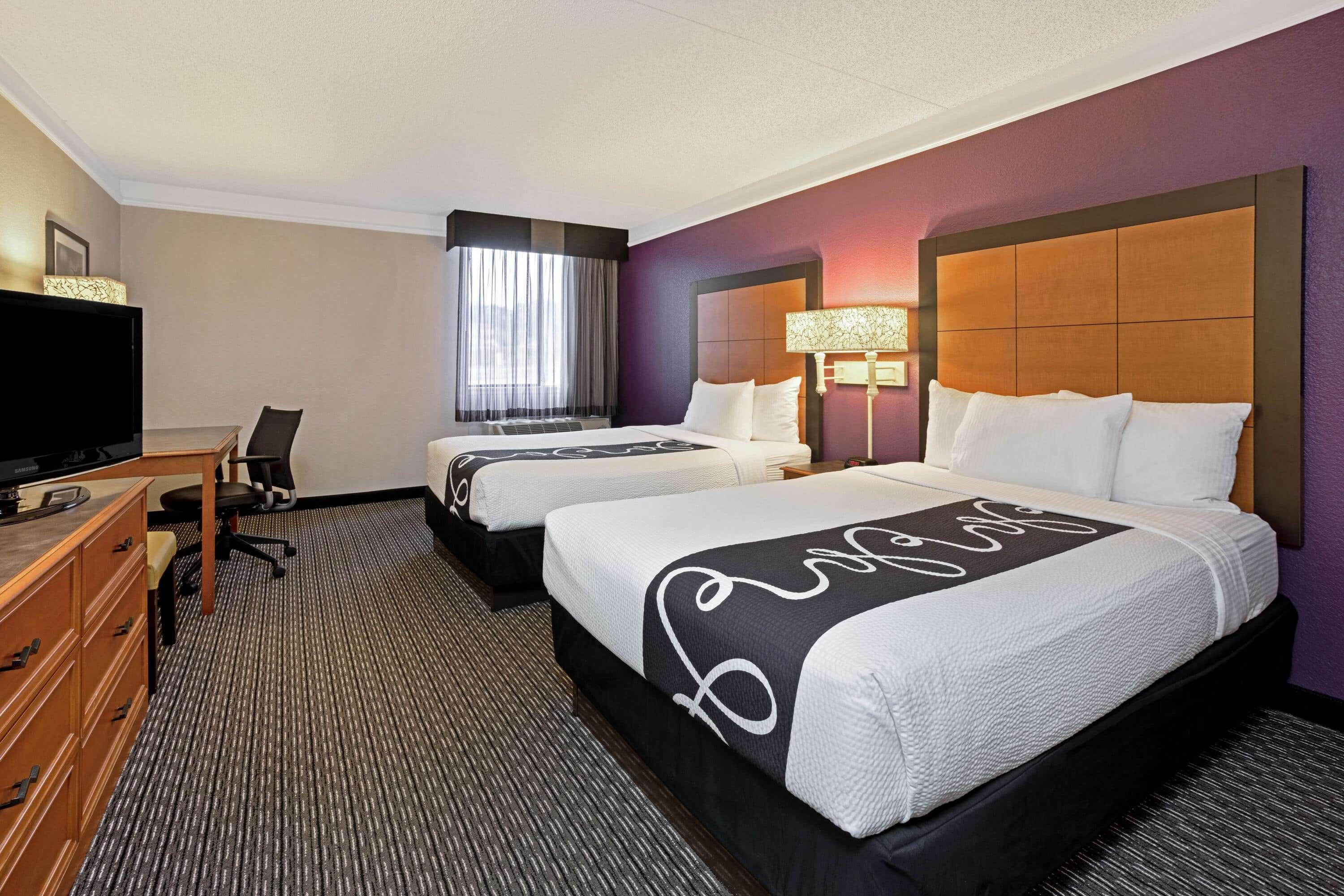 La Quinta By Wyndham Tacoma - Seattle Hotel Exterior photo