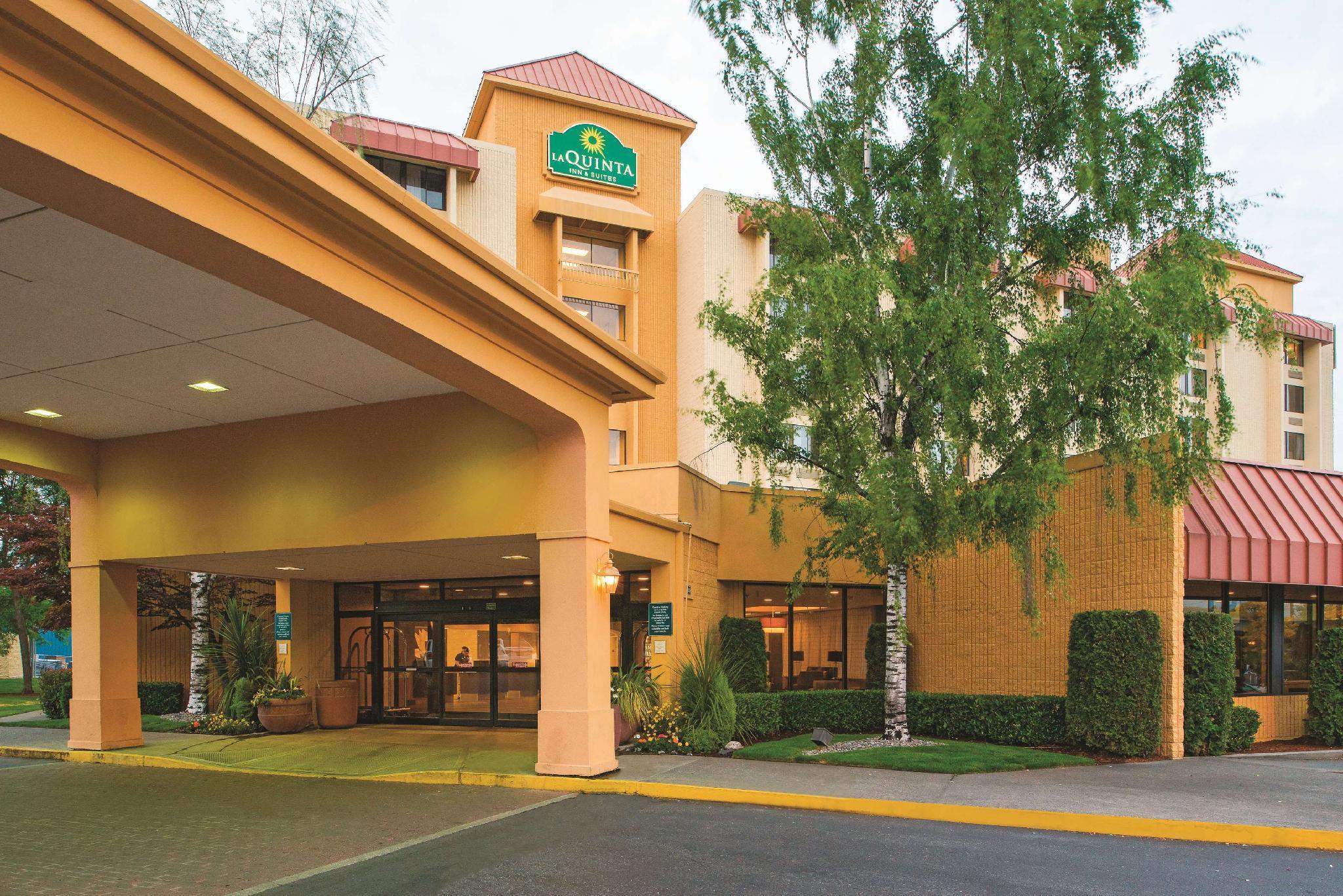 La Quinta By Wyndham Tacoma - Seattle Hotel Exterior photo