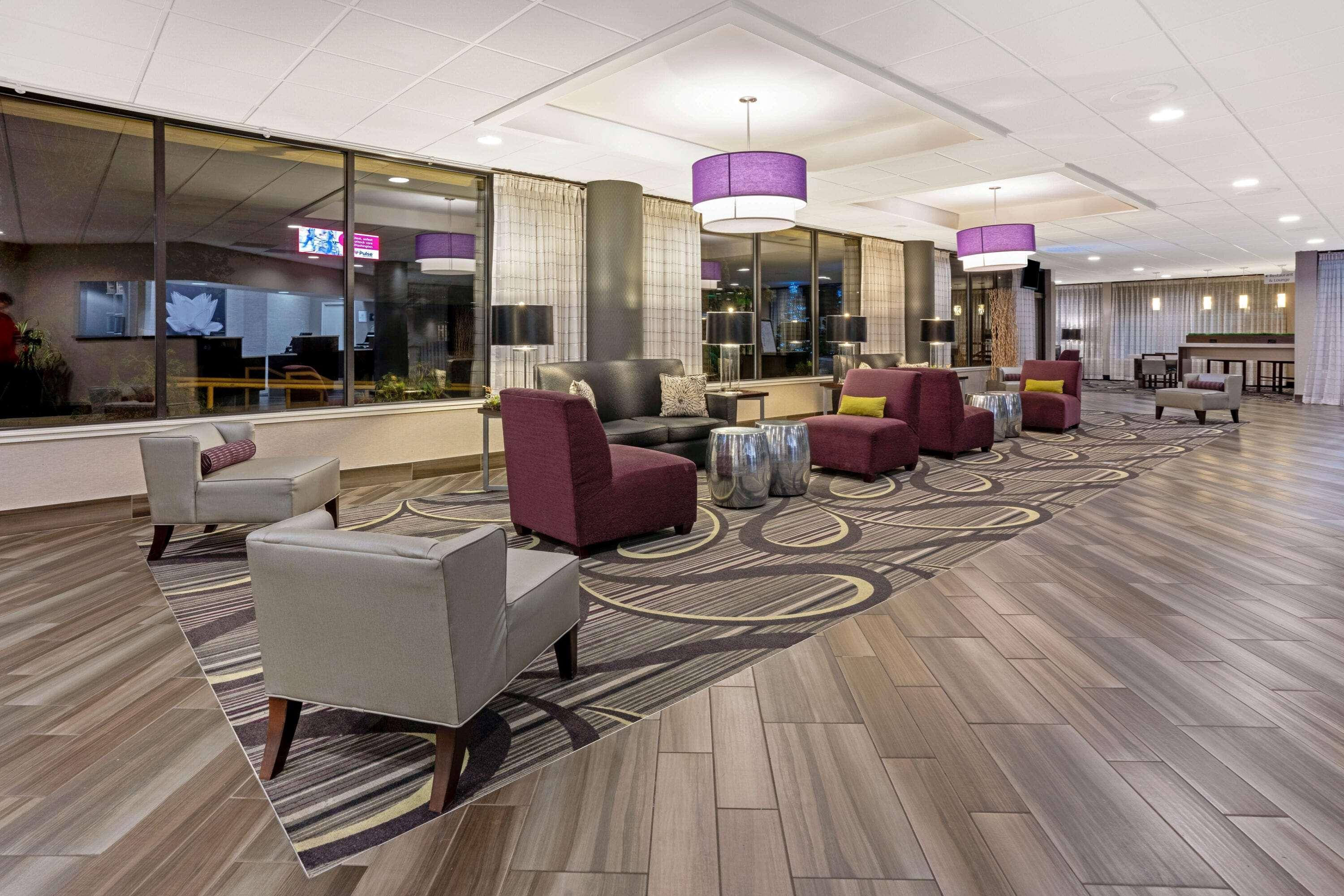 La Quinta By Wyndham Tacoma - Seattle Hotel Exterior photo