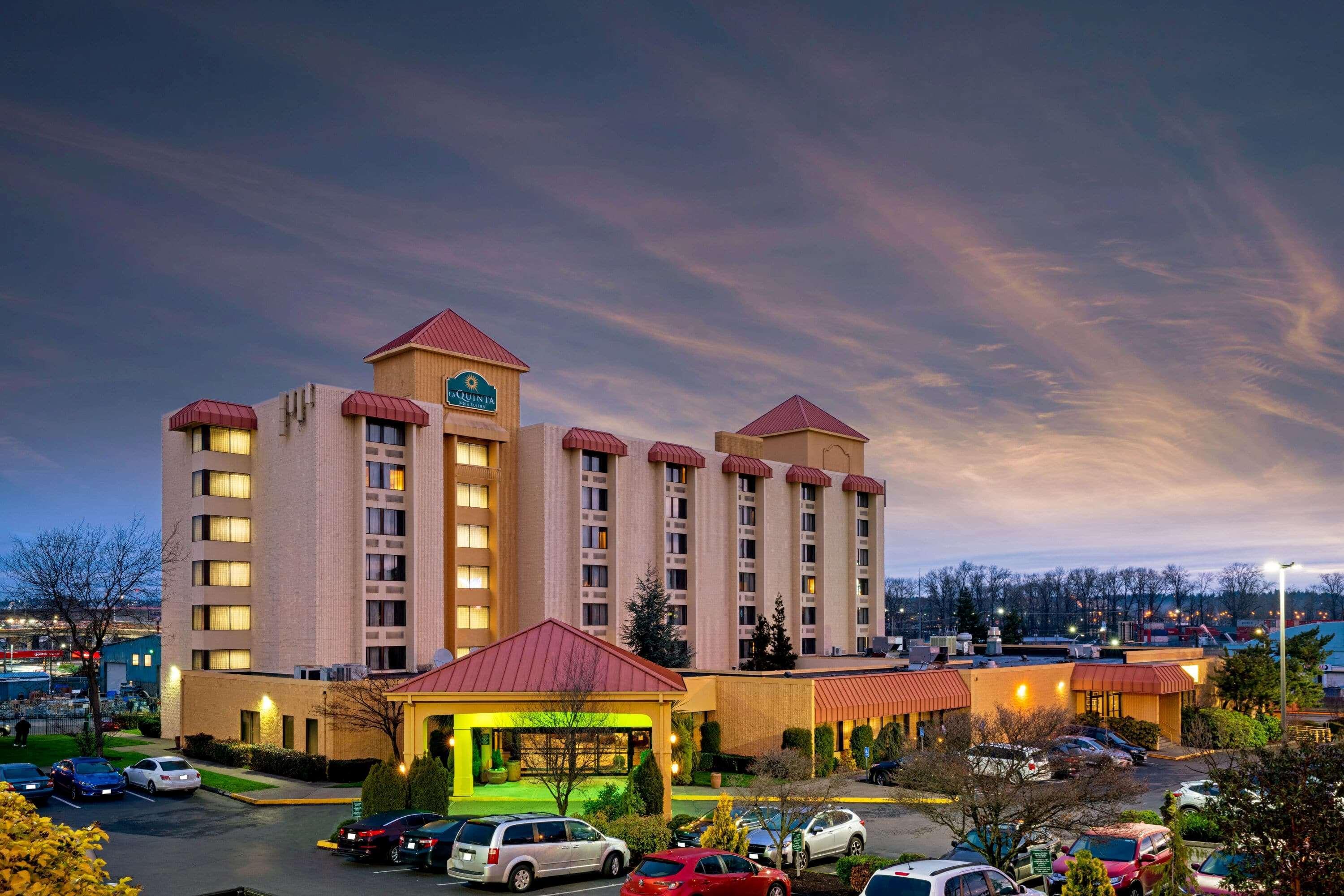 La Quinta By Wyndham Tacoma - Seattle Hotel Exterior photo