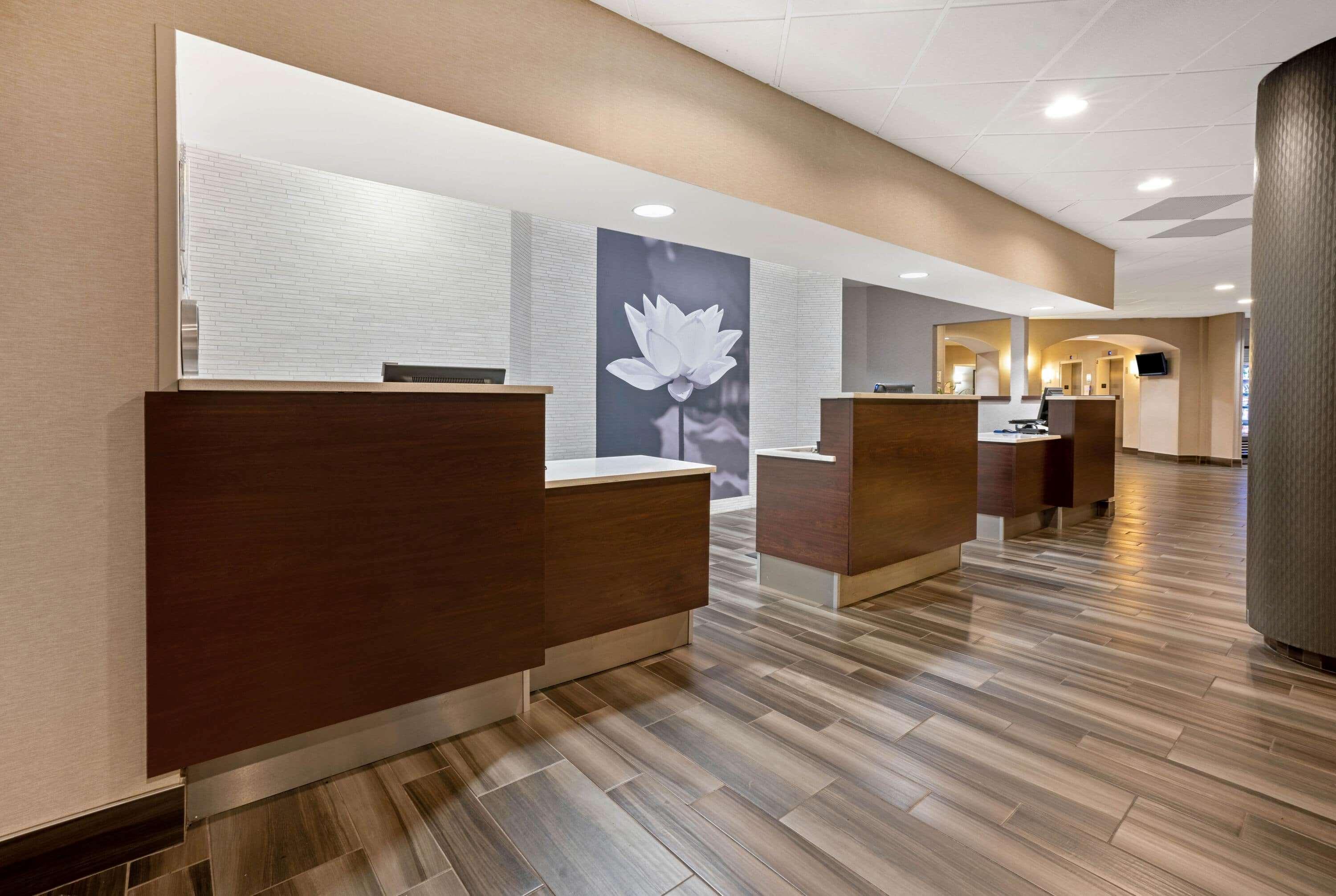 La Quinta By Wyndham Tacoma - Seattle Hotel Exterior photo