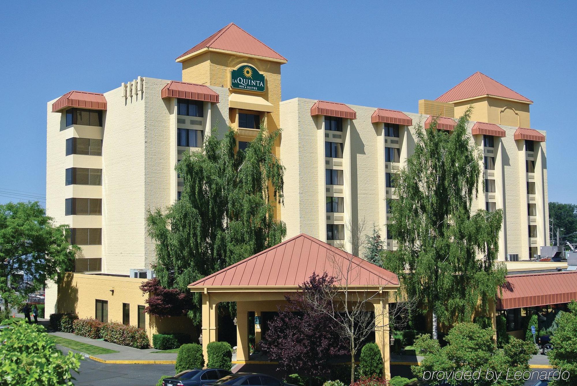 La Quinta By Wyndham Tacoma - Seattle Hotel Exterior photo